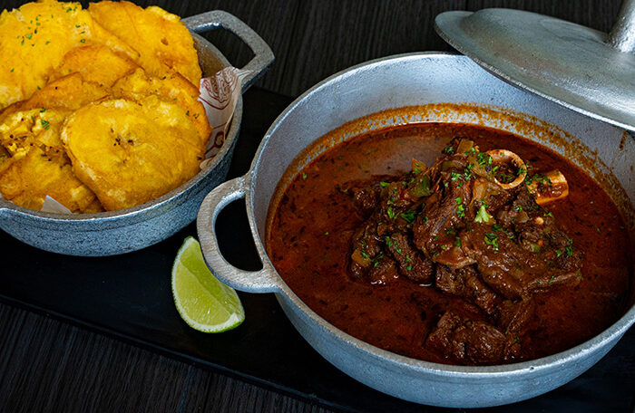 Rabo de toro encendido                                    